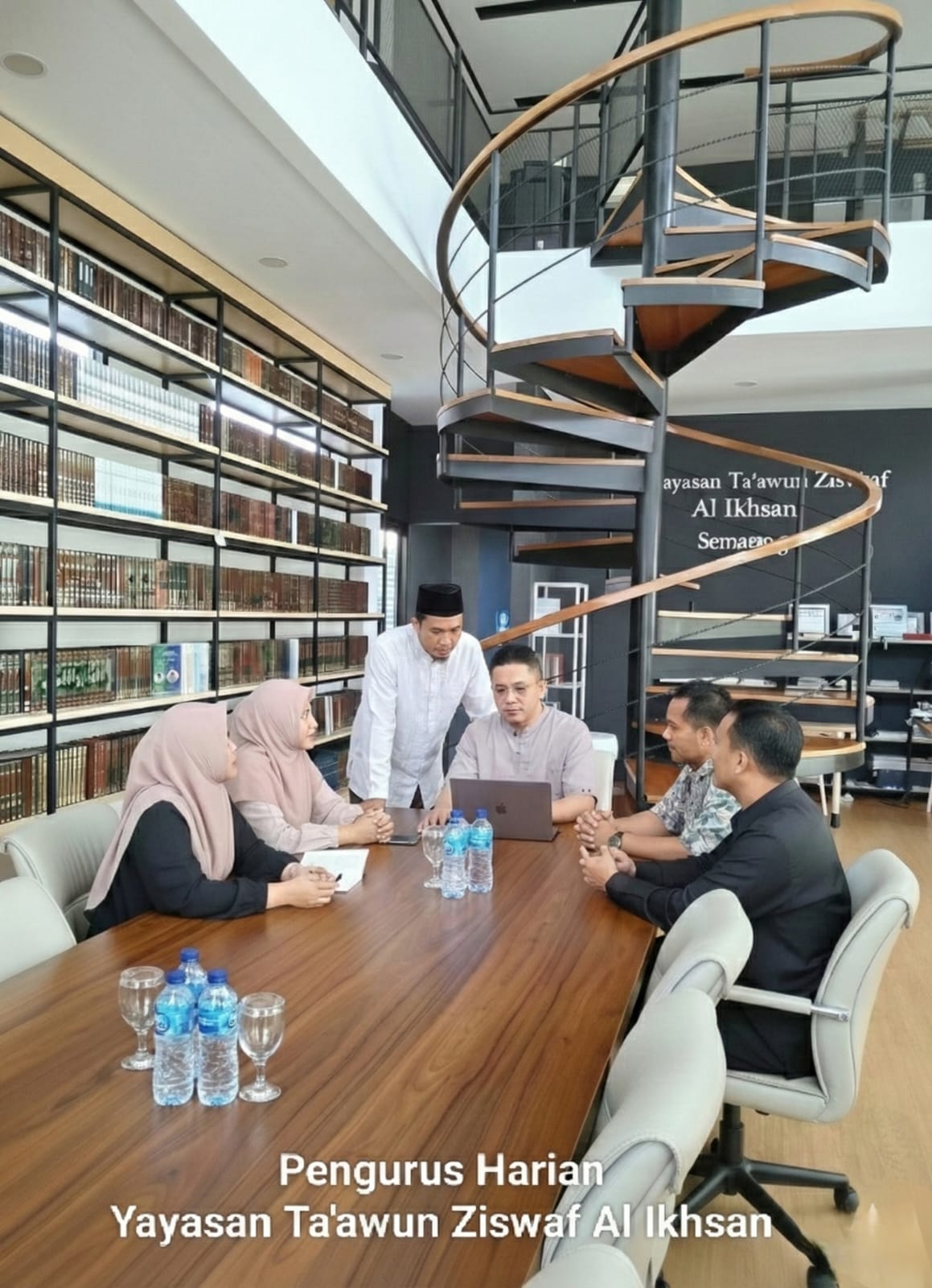 Susunan Pengurus Yayasan